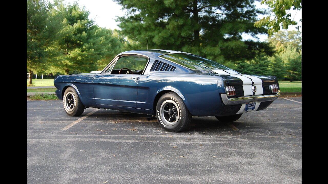 1965 Mustang Fastback exhaust sound.