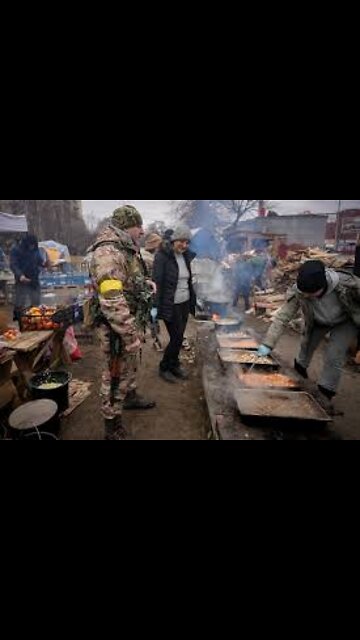 Ở BUCHA, MỌI NGƯỜI NẤU ĂN TRÊN ĐƯỜNG PHỐ🔥🔥🔥