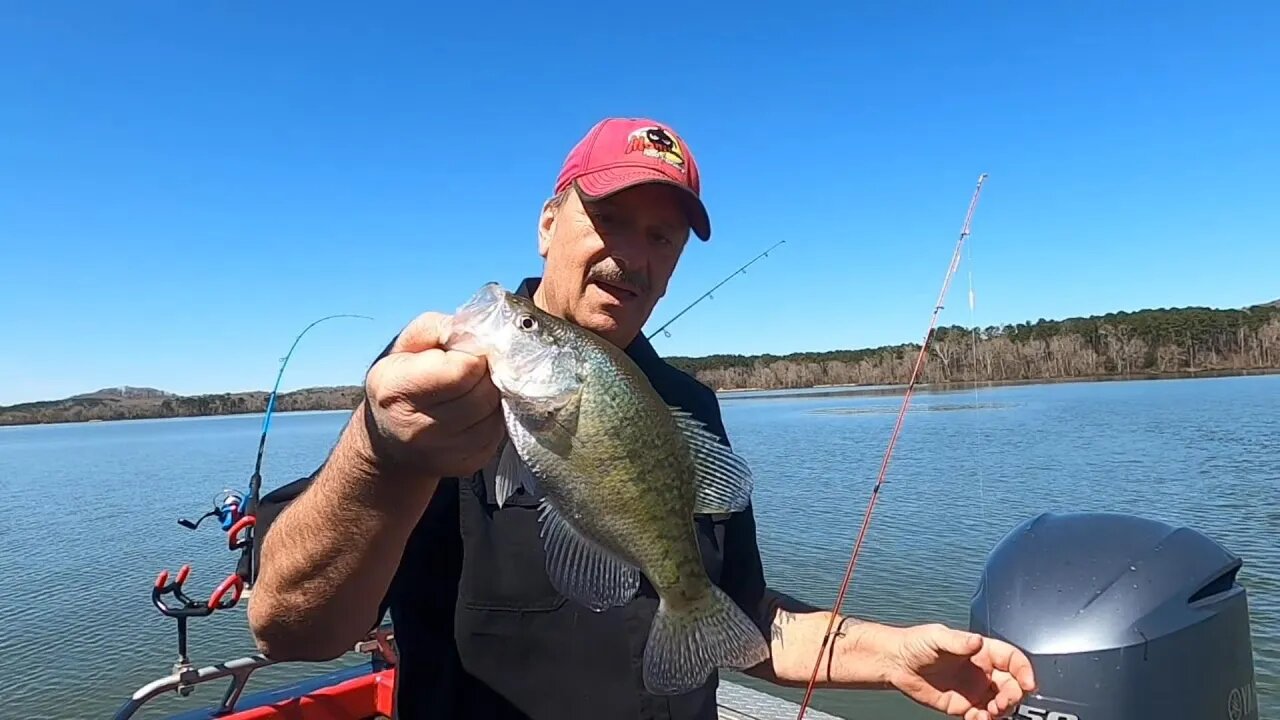 Simple way to catch crappie, I love Catchin' Crappies this way.