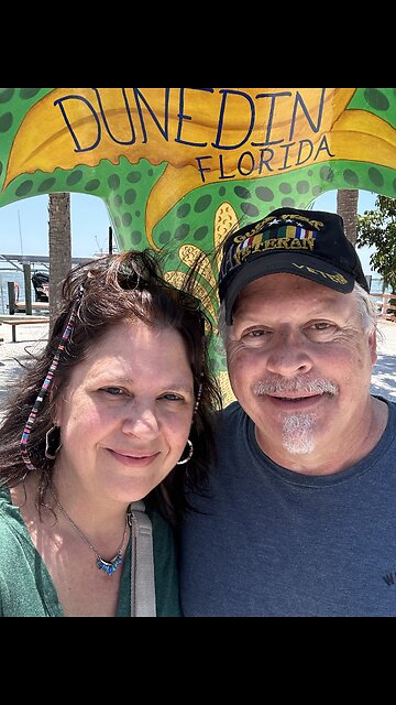 Merry Christmas 🎄 From Tom & Caren Trefts ~ Veterans Against Treason