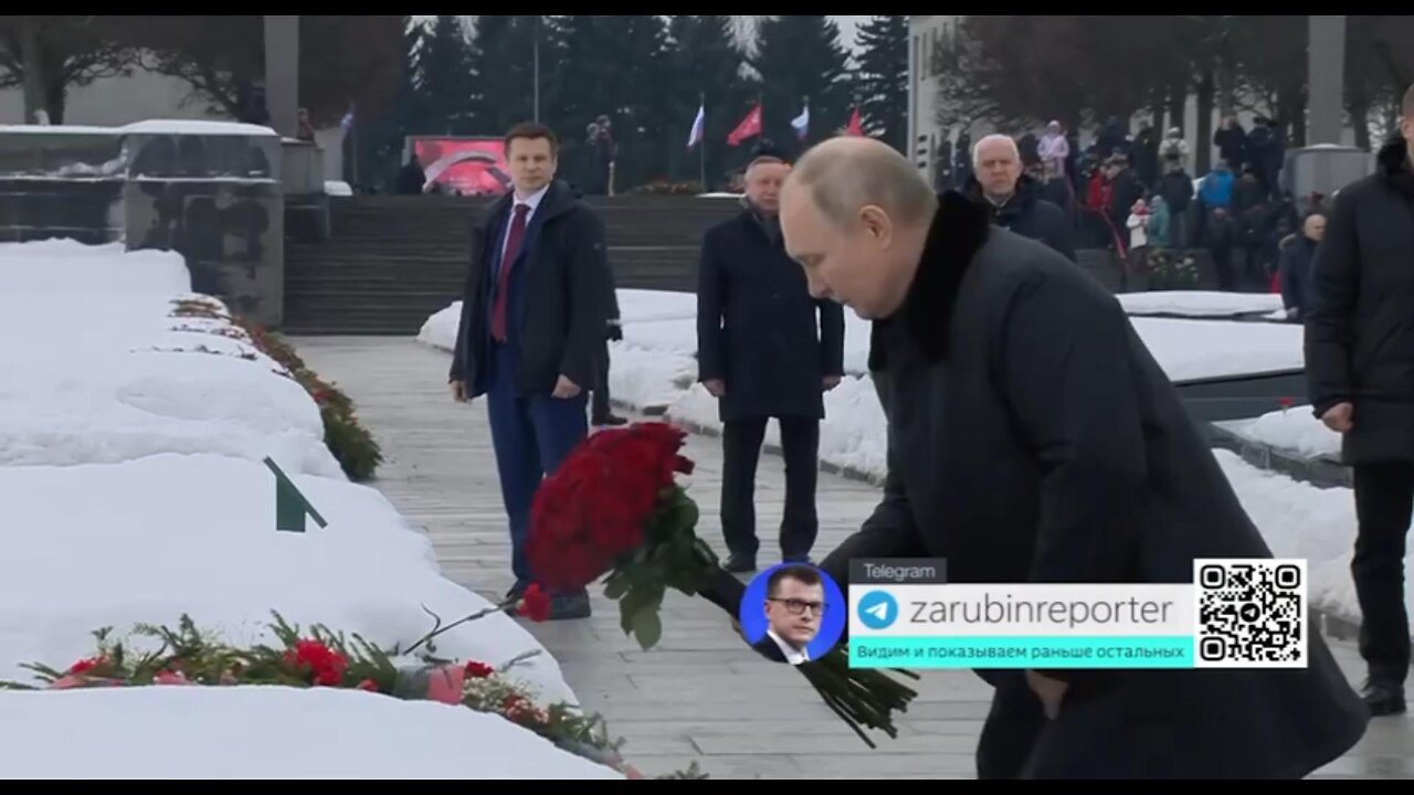 Leningrad Siege: Putin lays wreath to the mass graves in which his own brother is also buried