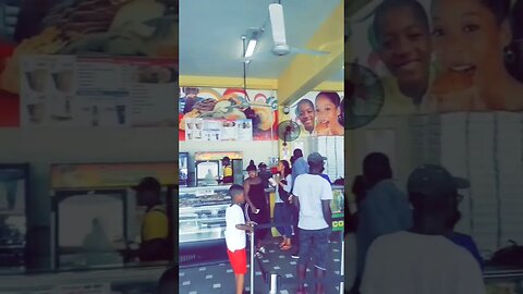 tastee crossroad Jamaica #food #foodie #foodlover #foodblogger #foodvlog #foodshorts #jamaica