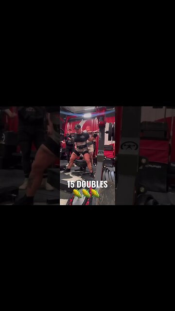 HUGE SQUATS 15 X 2 AMBER HANSEN | ✅ LIFT OR NO LIFT ❌ #elitefts #squat