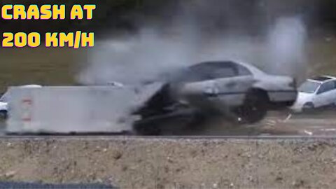 IMPACT of a CRASH at 200 km/h