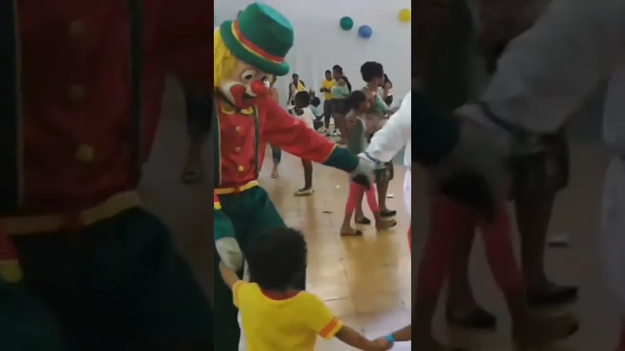 DANÇA DE RODA COM PALHACINHA, PATATI E PATATÁ DA CARRETA DA ALEGRIA, LIKE