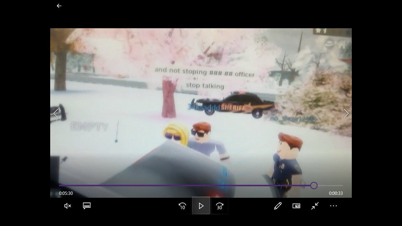 I recorded a gamer playing Roblox , video 1