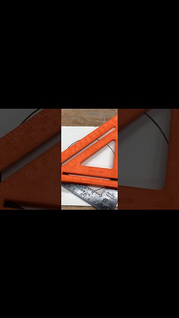 Find the Center of a Circle with a Square #woodworking