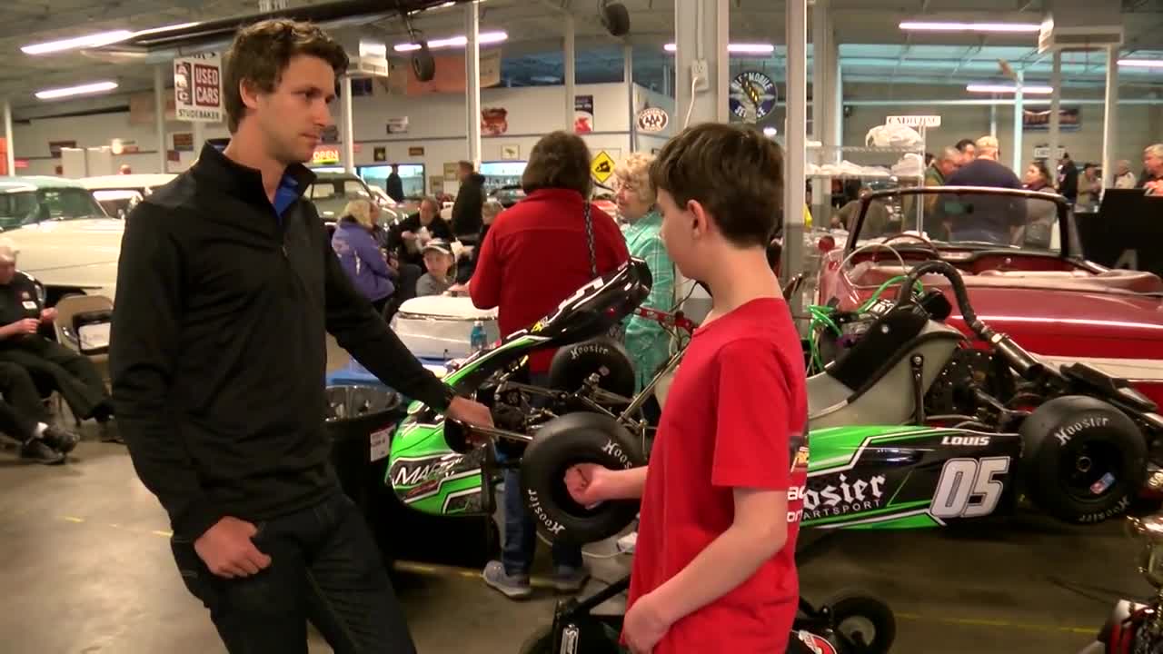 Wisconsin race car driver connects with locals in Hartford