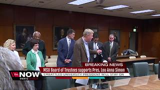 MSU Board of Trustees says it still supports Pres. Lou Anna Simon, she will stay on