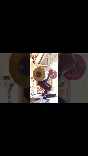 220 kg / 485 lb - Back Squat