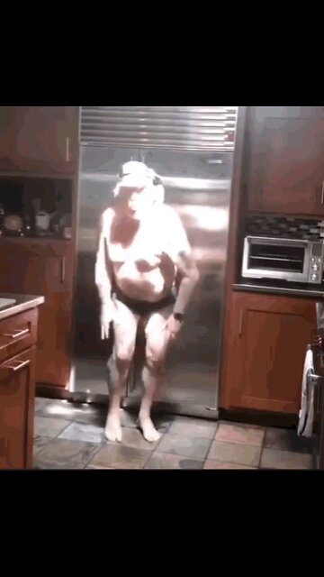 ILLEGALS INVADING TEXAS BÒRDER HOMES.