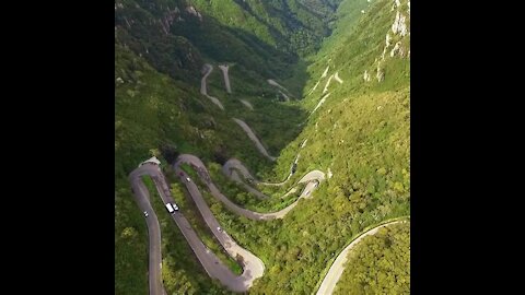 284 curves, Serra do rio do rastro.