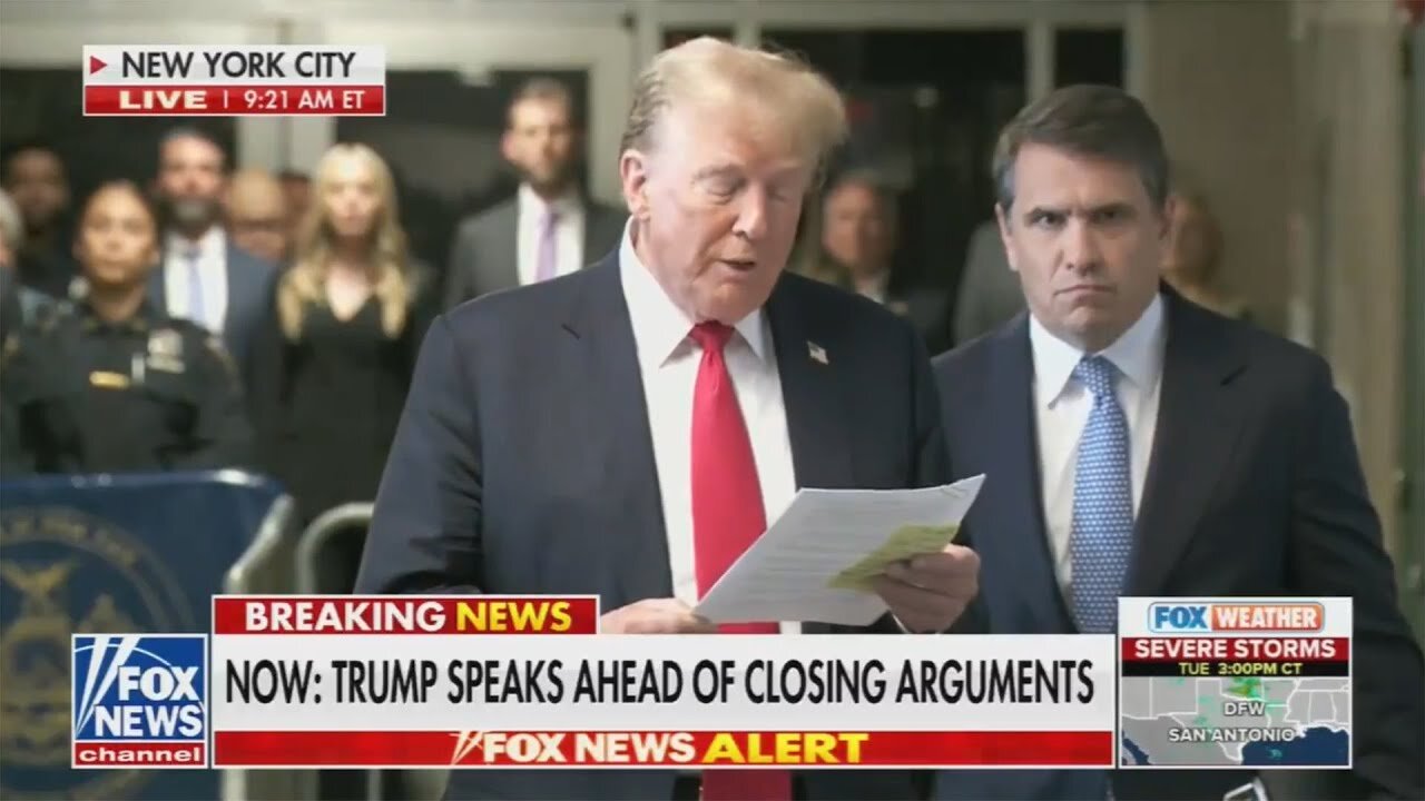 Terrified Trump struggles to read, makes MAJOR mistake