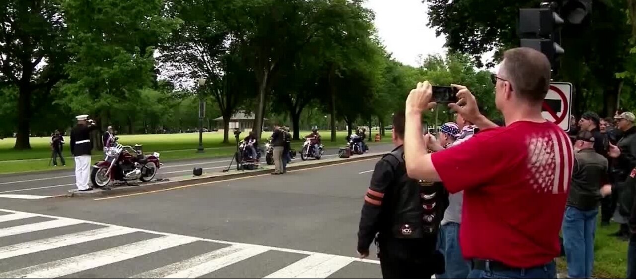 Marine stands 24 hours for veterans