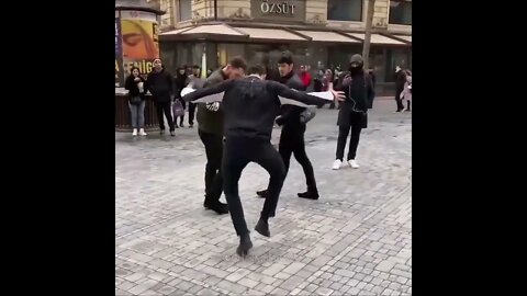 НОВАЯ Чеченская лезгинка 2022 Красивый танец кавказцев #shorts