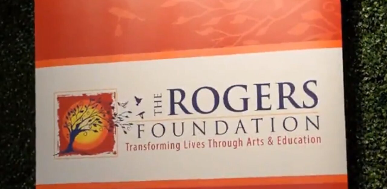 Rogers Foundation awards scholarships to Vegas high school seniors