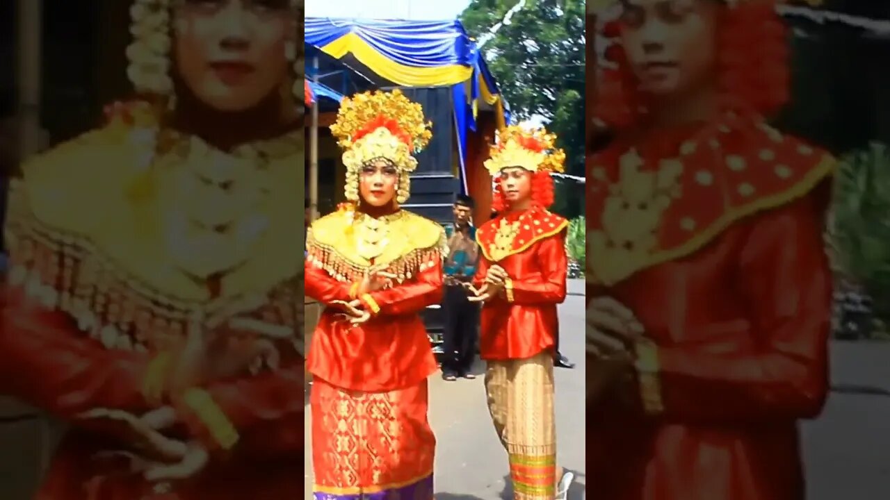 Arak_arakan Pengantin Memasuki Pelaminan.