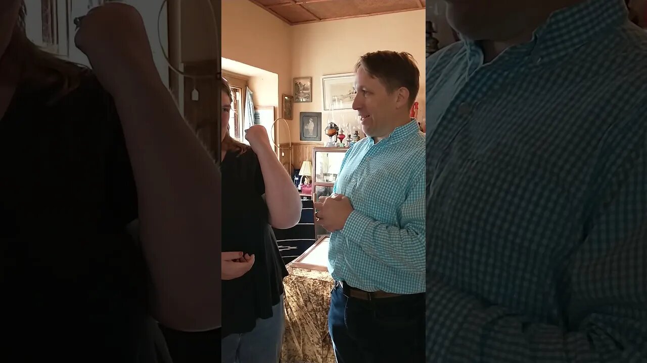 Funny Story about Kansas Inmates told by Denise of Hoss's Antiques in Lebanon Kansas.