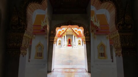 MUST SEE! STUNNING BUDDHIST TEMPLE, Watch til the END! 🇹🇭