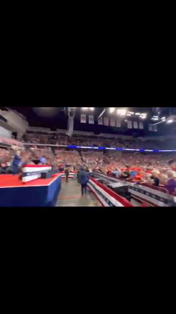 Video Trump And Biden Same City 2 Days Apart 🤔 That’s Not What The MSM Showed