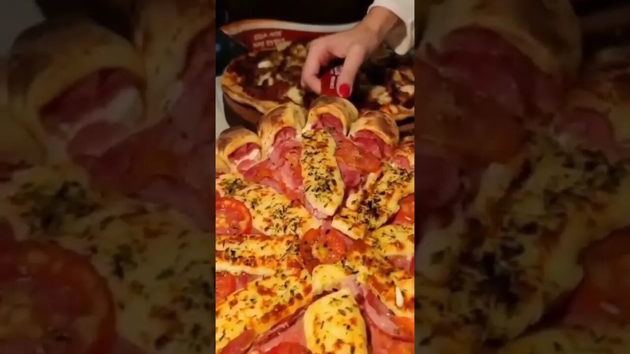 What would you rate this? | @hot_spicy.foodhub on IG 🍕😍 #shorts #pizza