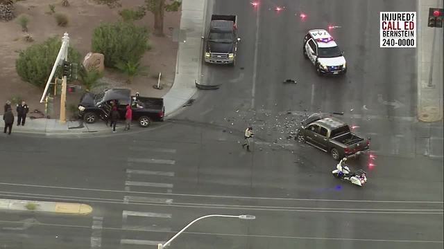 2 trucks involved in crash near Mojave, Stewart