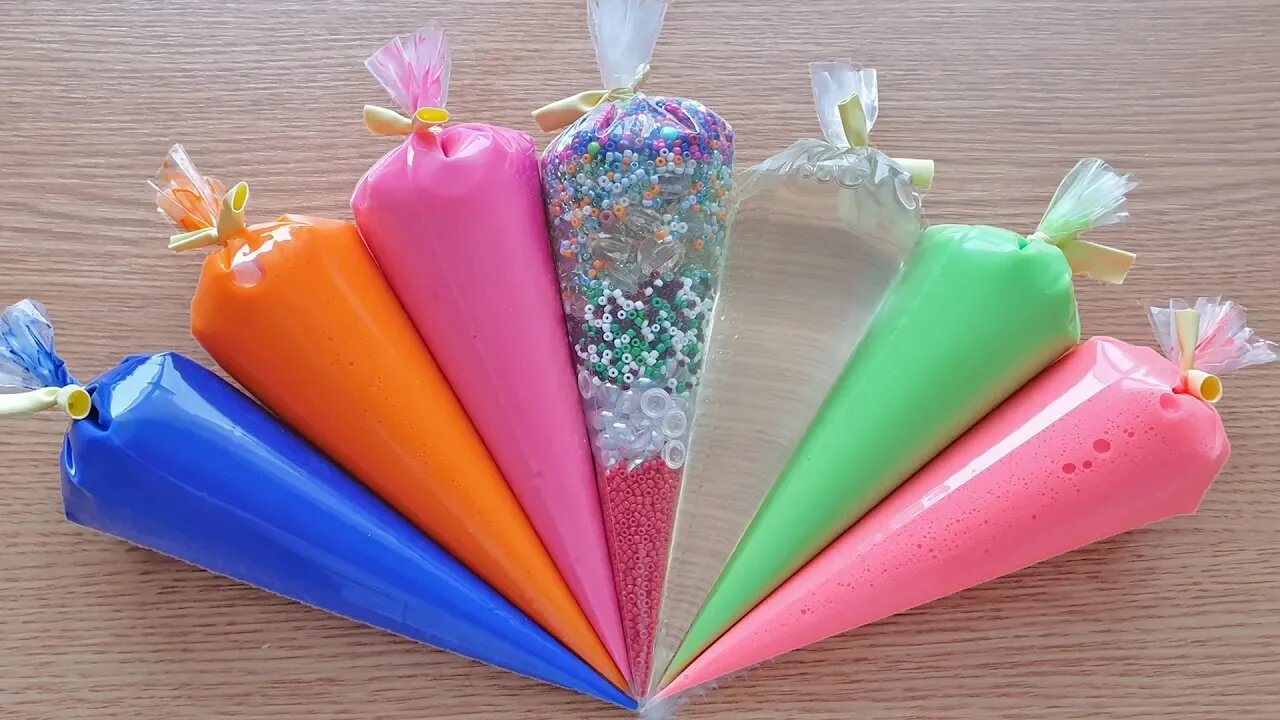 Making Crunchy Slime with Piping Bags #113