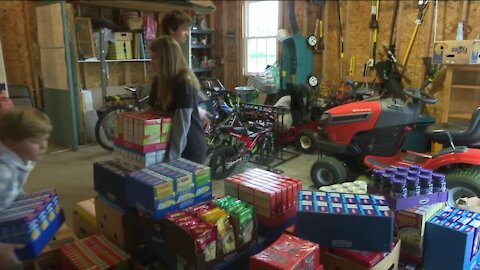 Local kids hoping to collect 5,500 donations for St. Joseph's Food Program in annual food drive