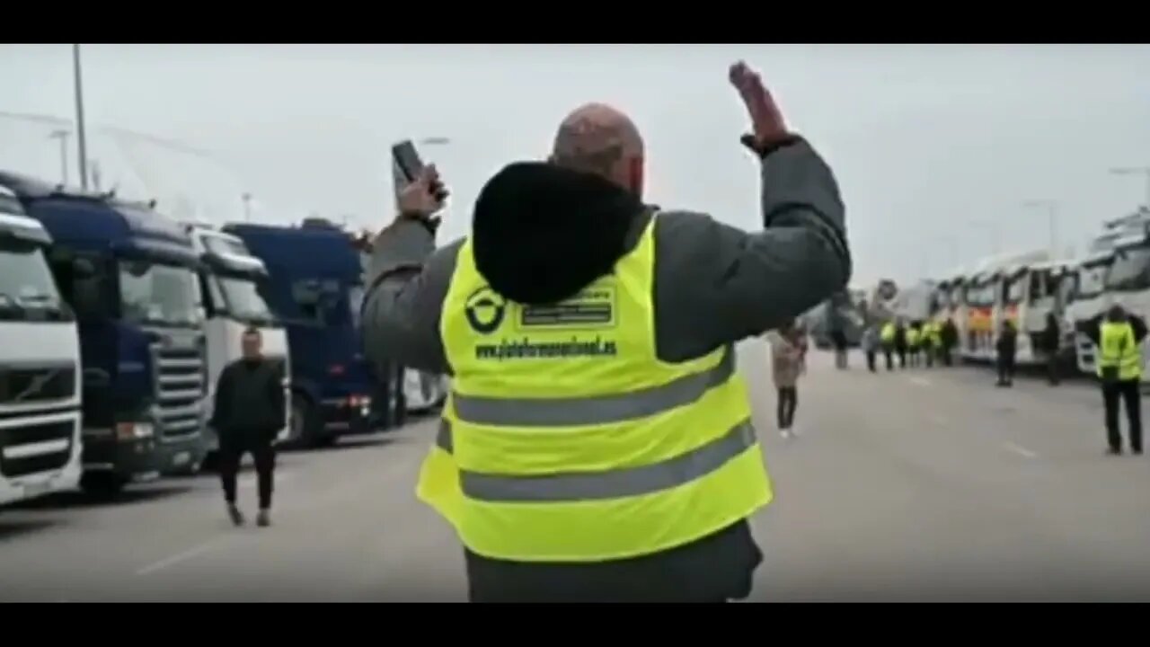 Truck drivers continue to protest in Spain, reject inadequate state 20 cents offer