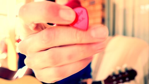 How to Pick Properly on Guitar