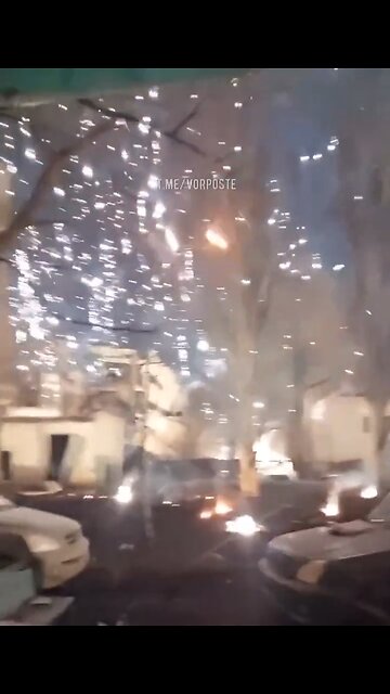 Shelling of Ukrainian positions in Vuhledar with incendiary ammunition.