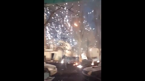 Shelling of Ukrainian positions in Vuhledar with incendiary ammunition.
