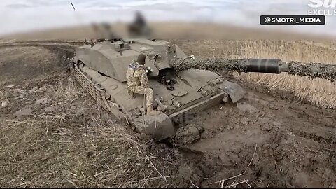 STUCK in the MUD - CHELLENGER TANK IS A REAL CHALLENGE.. ROLLING SCRAP METAL