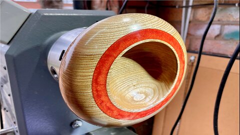 Woodturning an Amazing Bowl with Inlay