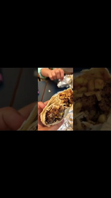 Guacamole Mexican Street Food Burrito 🌯