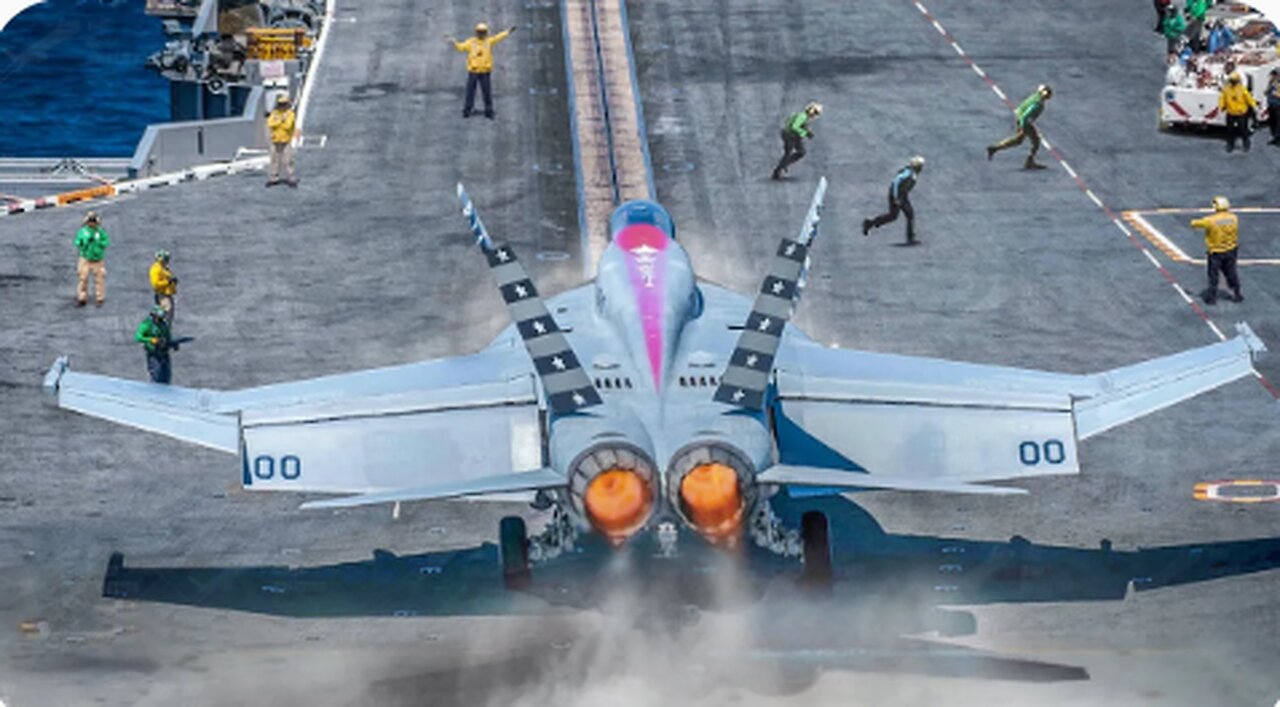 Skilled US F-18 Pilot Pulls Off Insane Catapult Takeoff on Aircraft Carrier