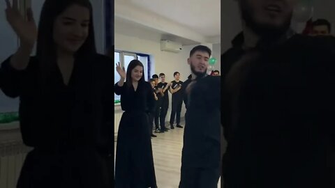 Зажигательная лезгинка 2022. Ас Вуьту Хьо Тховса NEW Девушка И Парень офигенно танцует!