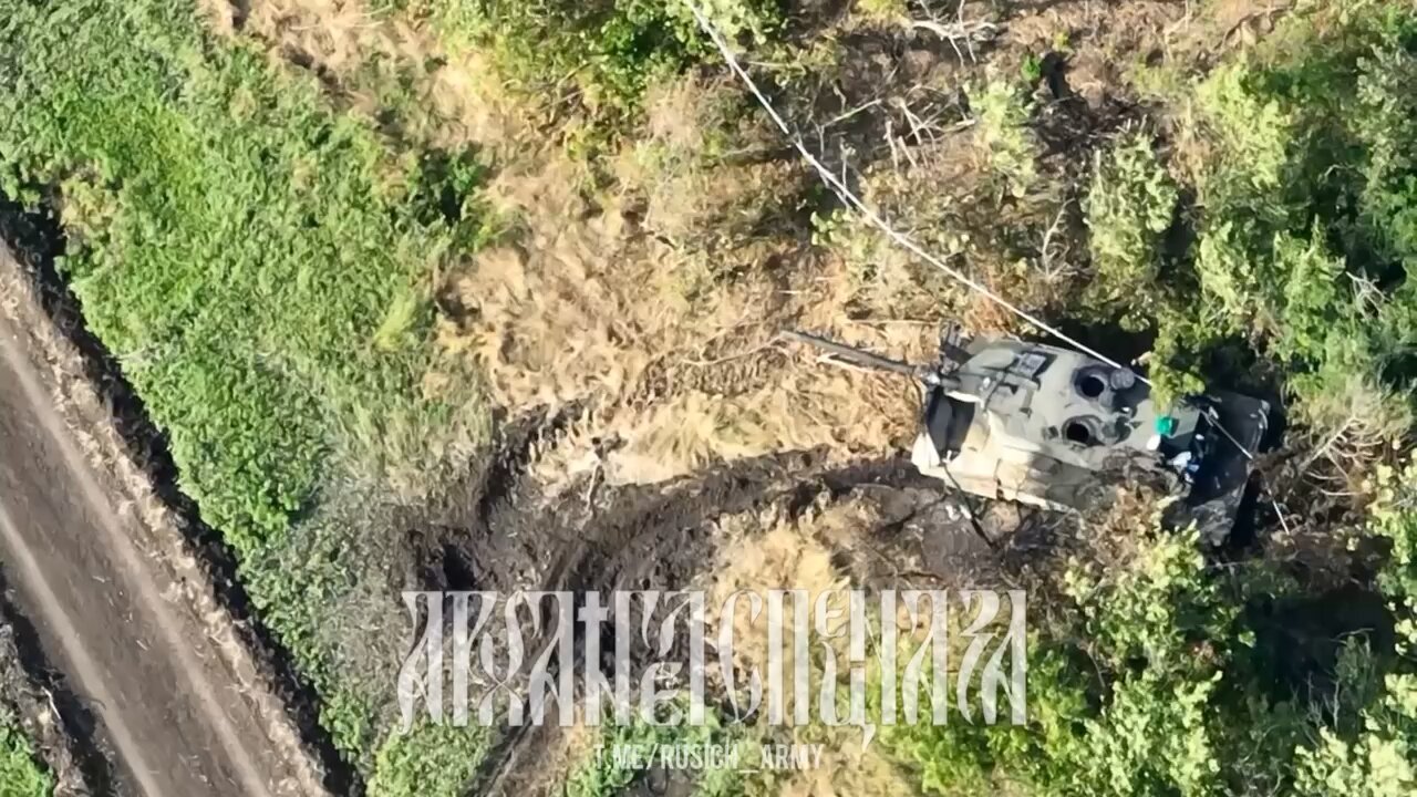 Destroyed Leopard 2A6 tank of the Armed Forces of Ukraine in the Zaporozhye region.