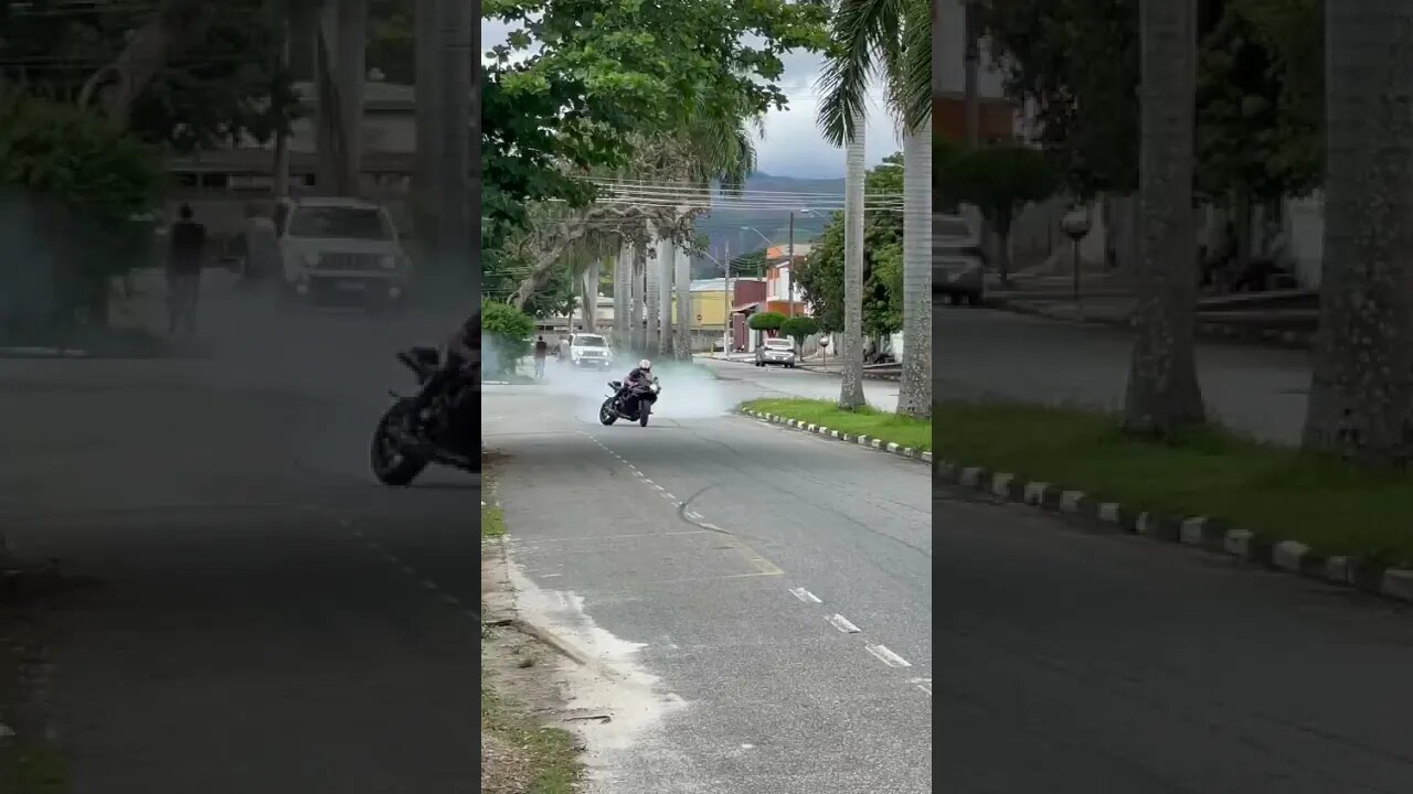 QUEM TEM MOTO GRANDE TEM QUE ANDAR DESSE JEITO, TEM QUE MOER NO CACETE ( MEME ) ( VIRAL ) #shorts