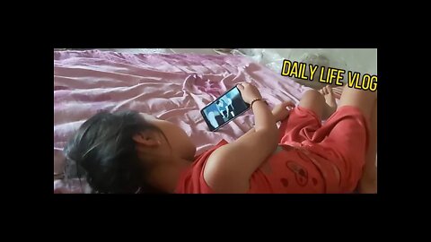 Baby watching movies playing on the phone is so cute