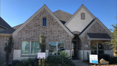 Perry Homes tour, Trails at Westpointe, San Antonio Tx