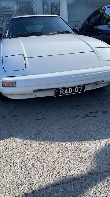 Cars and Coffee at Cafe Elle