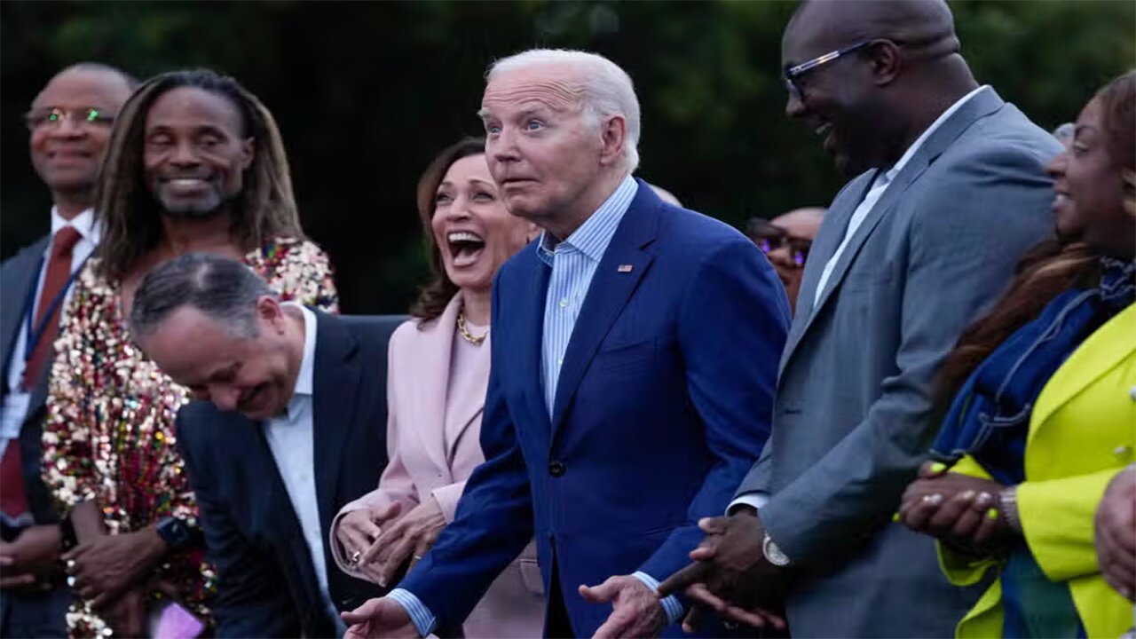 More proof Joe Biden is UNCOMFORTABLE around Black folks as EMBARRASSING video of him FREEZING drops