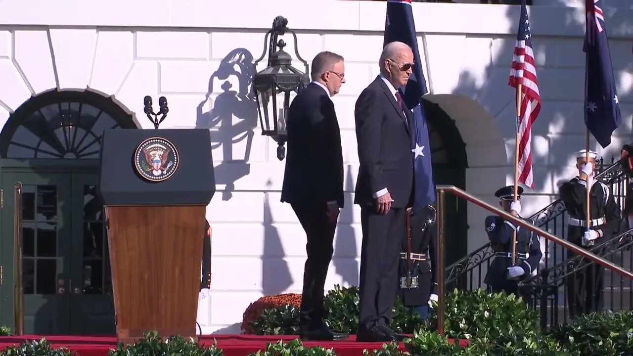 Biden Does Not Know Where To Go After Finishing His Remarks, Looks To Handlers For Guidance