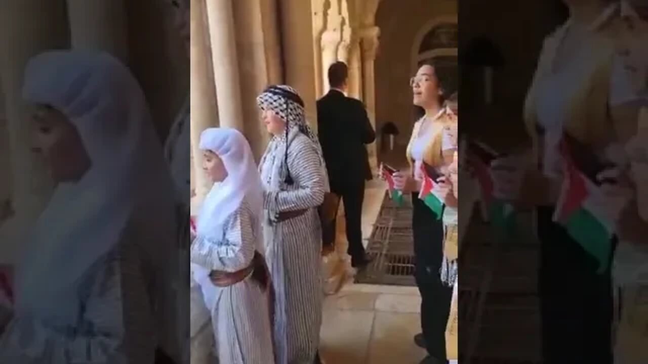 "Imagine there's no countries... And NO RELIGION, too."This was the message given to Biden from