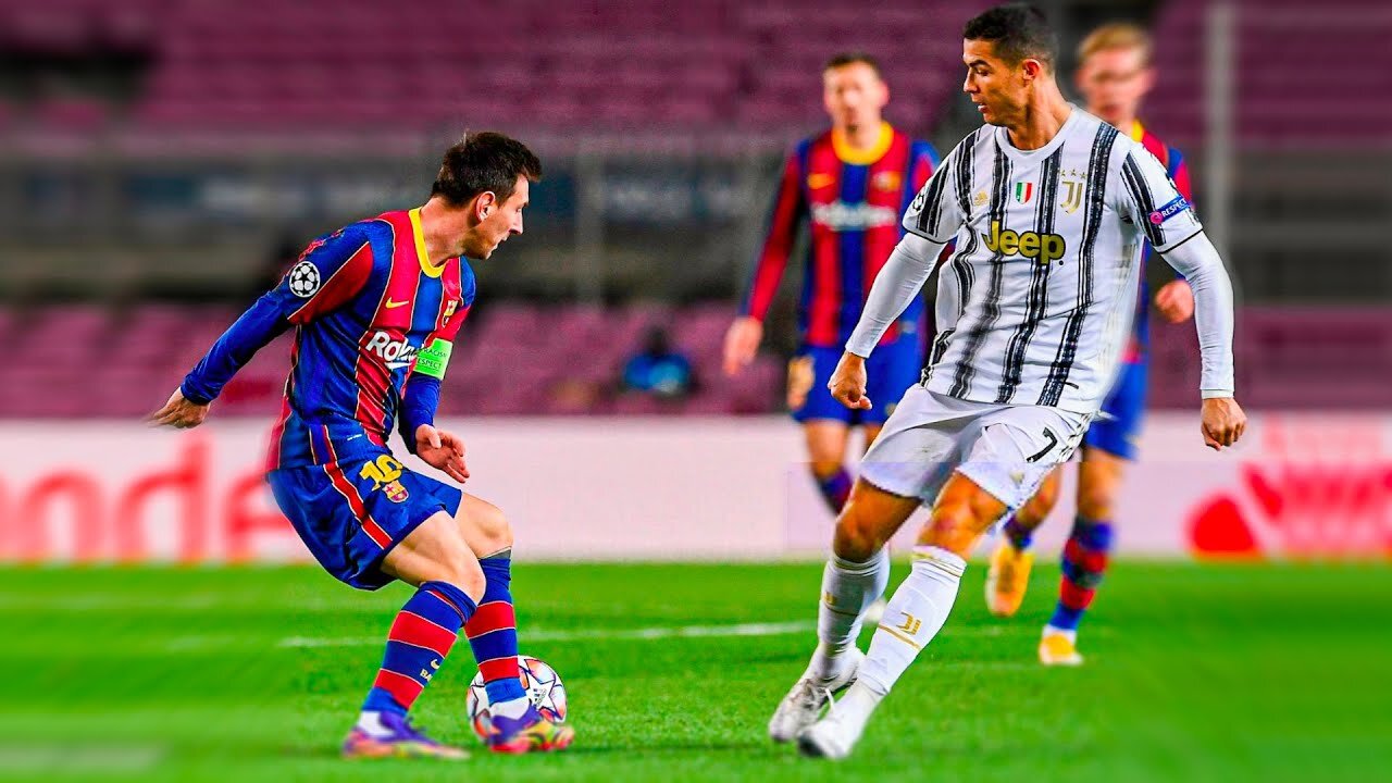 Lionel Messi Humiliating Cristiano Ronaldo !