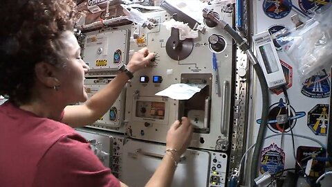 NASA SCIENTISTS CASTS: water recovery on the space station