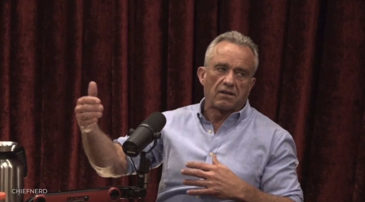 Robert F. Kennedy Jr & Joe Rogan Discuss the Book 'Cause Unknown: The Epidemic of Sudden Deaths'