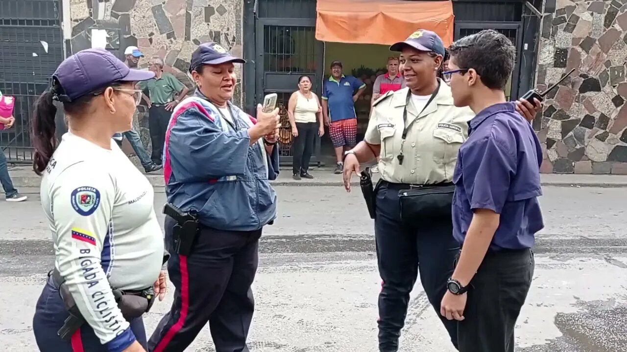 CUANDO LA POLICÍA PREGUNTA POR UN CIUDADANO, ¡ES POR QUE ALGO VIENE PASANDO!...