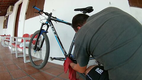 Espanando a poeira da bike